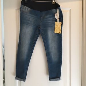 Jean Capris-Secret Belly Fit